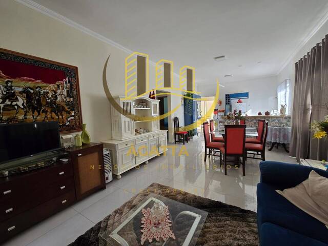 Casa para Venda em Araraquara - 3