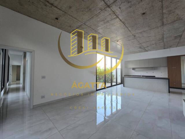 Casa para Venda em Araraquara - 2