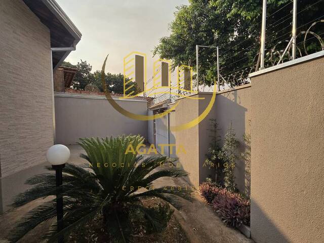 Casa para Venda em Araraquara - 2