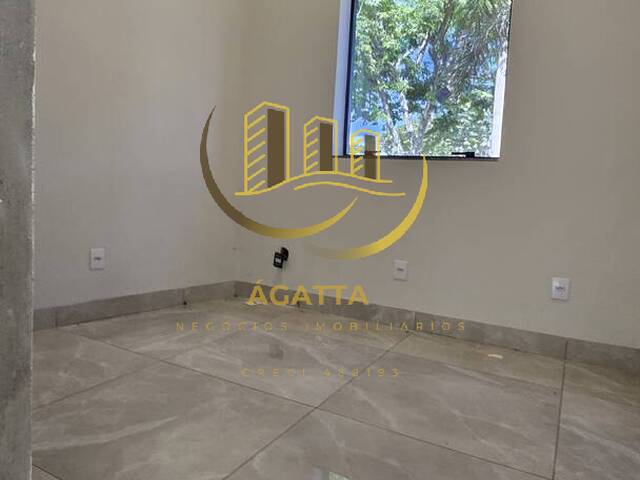#252 - Casa para Venda em Araraquara - SP - 2