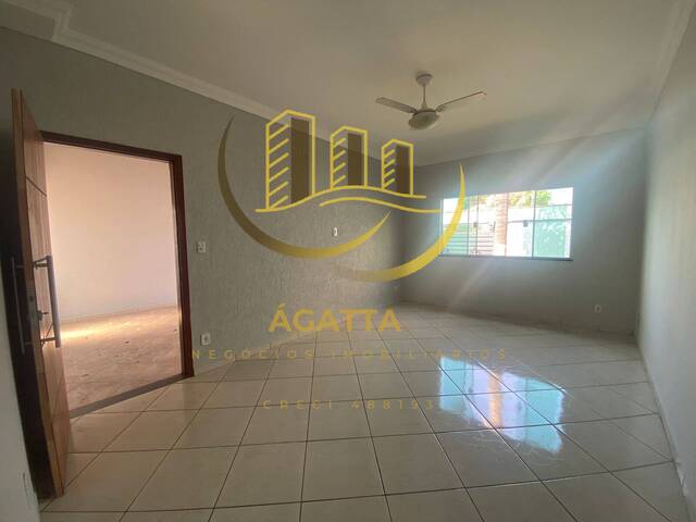 #319 - Casa para Venda em Araraquara - SP - 2