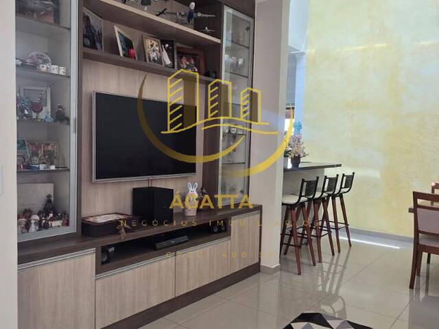 Casa para Venda em Araraquara - 1