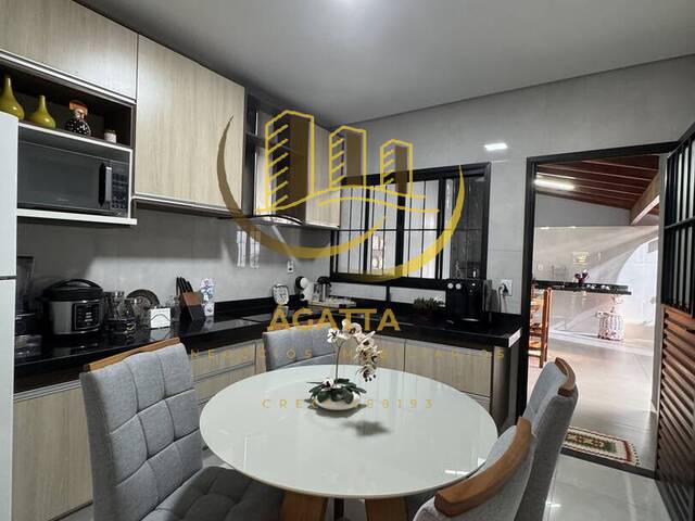 #437 - Casa para Venda em Araraquara - SP