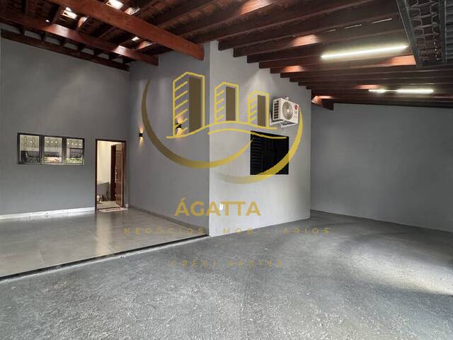 #437 - Casa para Venda em Araraquara - SP