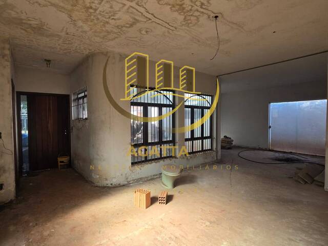 #404 - Casa para Venda em Araraquara - SP - 2